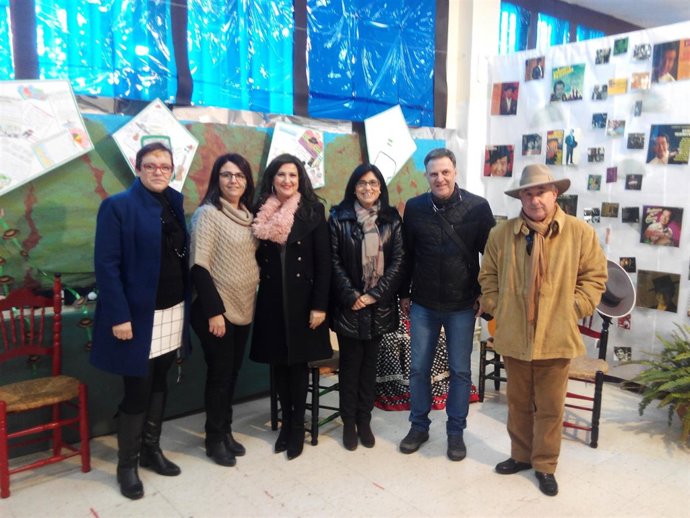 Caballero (3i) en la conmemoración del 28F del colegio San Isidoro.