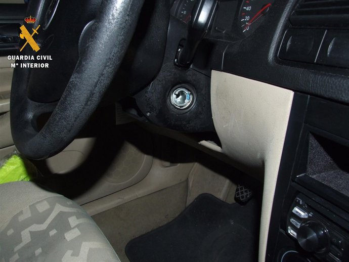 Uno de los coches robados por el joven detenido