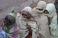 Provincia de Pakistán aprueba ley pionera de protección de mujeres víctimas de violencia