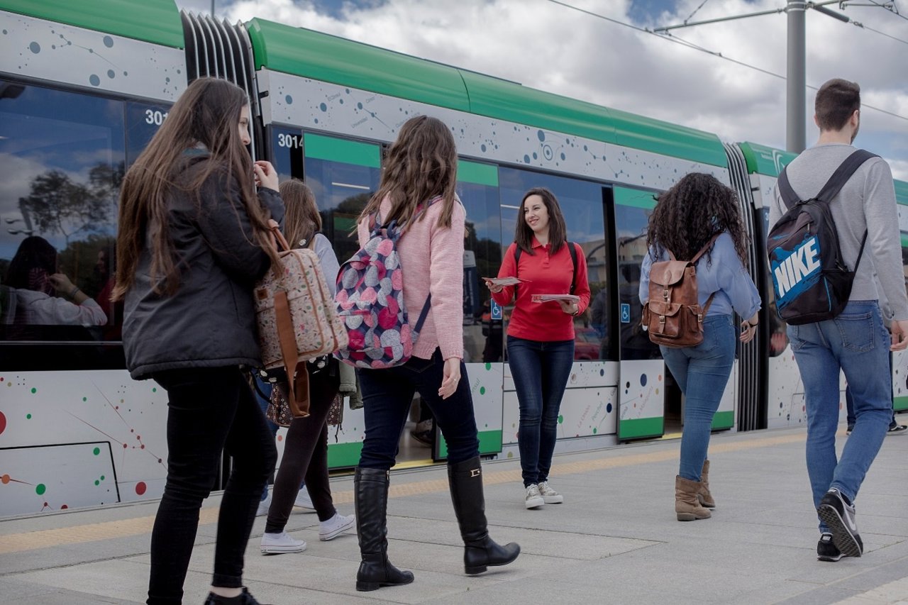 Campaña informativa del metro al Civil en Málaga