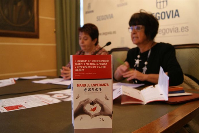 De Santos presenta las jornadas junto a Luquero. 