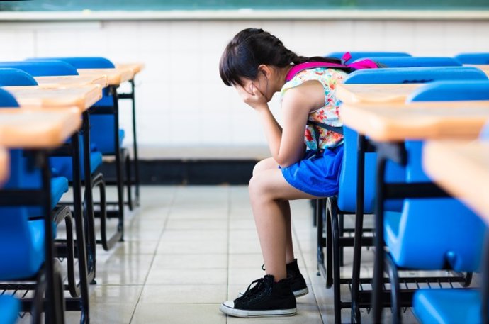 Triste, dolor, acoso escolar