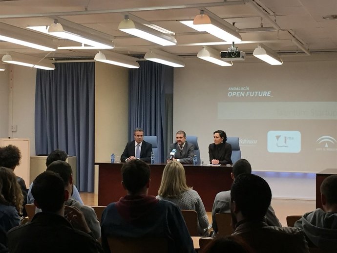 Presentación de las becas Talentum en Málaga