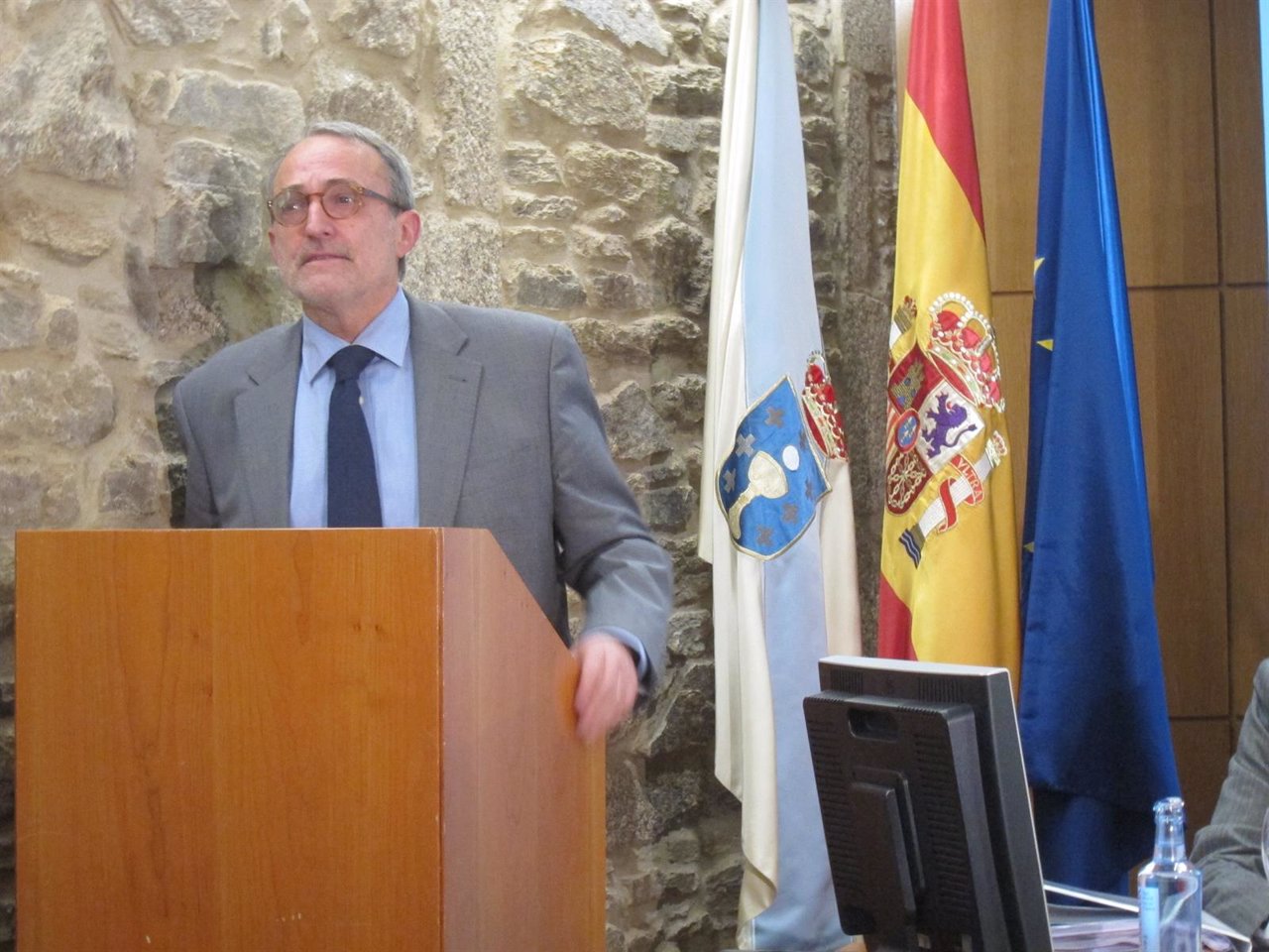 El nuevo presidente de la CEG, Antonio Dieter Moure Areán, tras ser proclamado