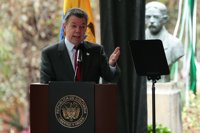 Santos tacha de "infracción clarísima" del Derecho Humanitario la ocupación de un colegio por las FARC