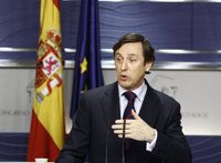 PP espera que Patxi López "dé la cara" por su decisión "arbitraria" sobre la investidura