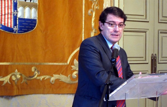 El alcalde de Salamanca en rueda de prensa 