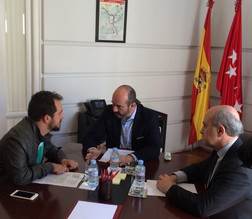 El Langui con el consejero de Transportes, Pedro Rollán 