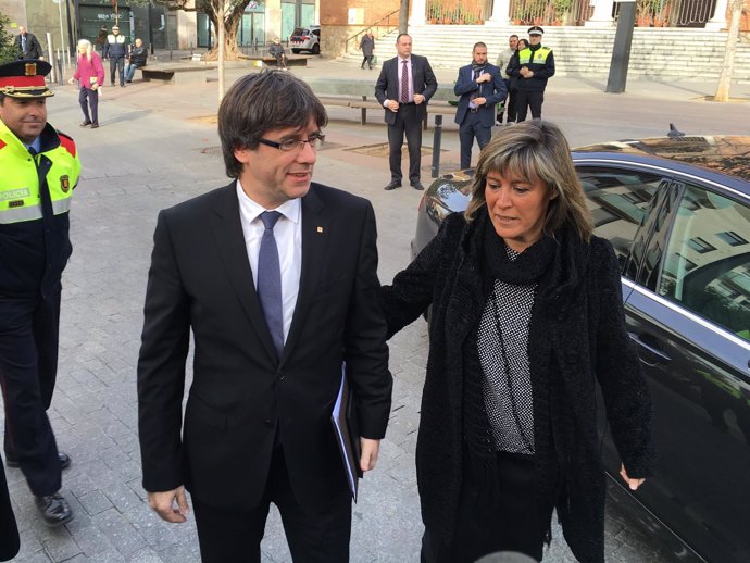 C.Puigdemont (pte.Generalitat) Núria Marín (alcaldesa L'Hospitalet de Llobregat)