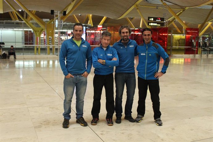 Carlos Soria y el resto de la Expedición BBVA parten hacia Nepal 