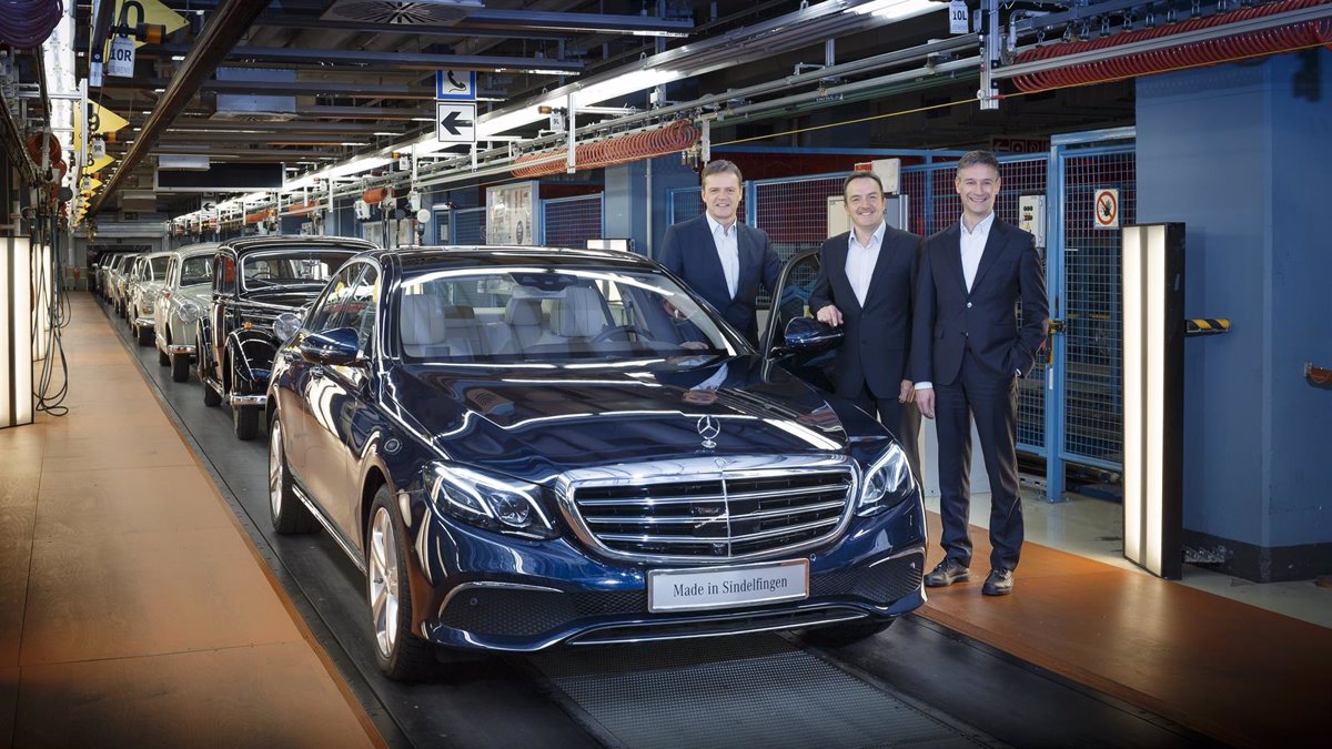 daimler inicia producción en sindelfingen del nuevo mercedes benz clase e