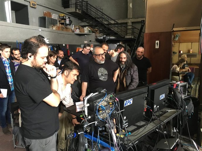 Álex de la Iglesia rueda 'El Bar'