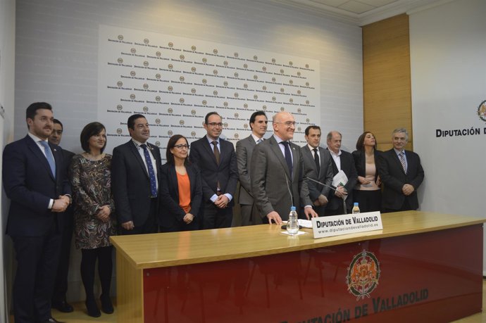 Jesus Julio Carnero con su grupo provincial