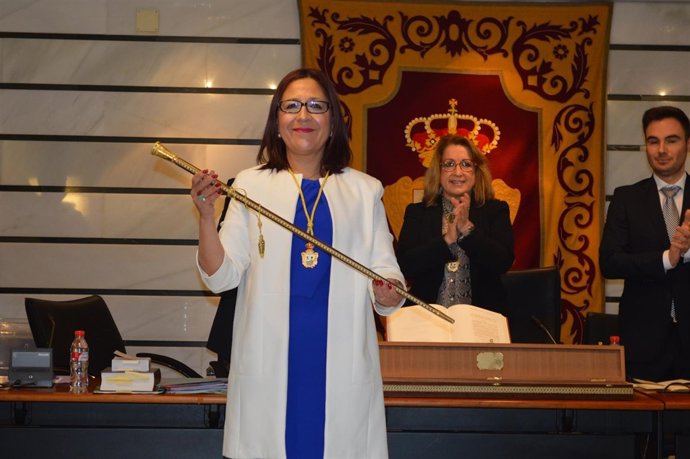  Aurora Águedo, Investida Alcaldesa De Punta Umbría (Huelva). 