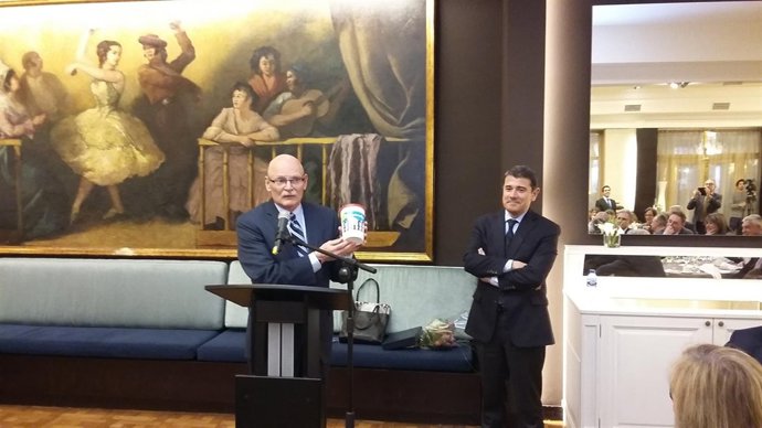 J.Hoffman (GSMA) y A.Cordón 