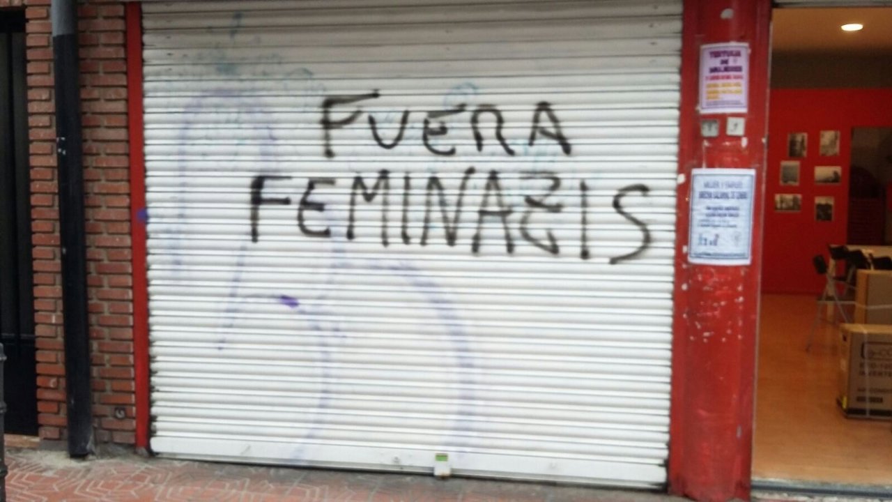 Pintada en la sede del PSOE de Pozuelo