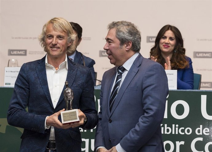 Jesús Calleja recoge el galardón
