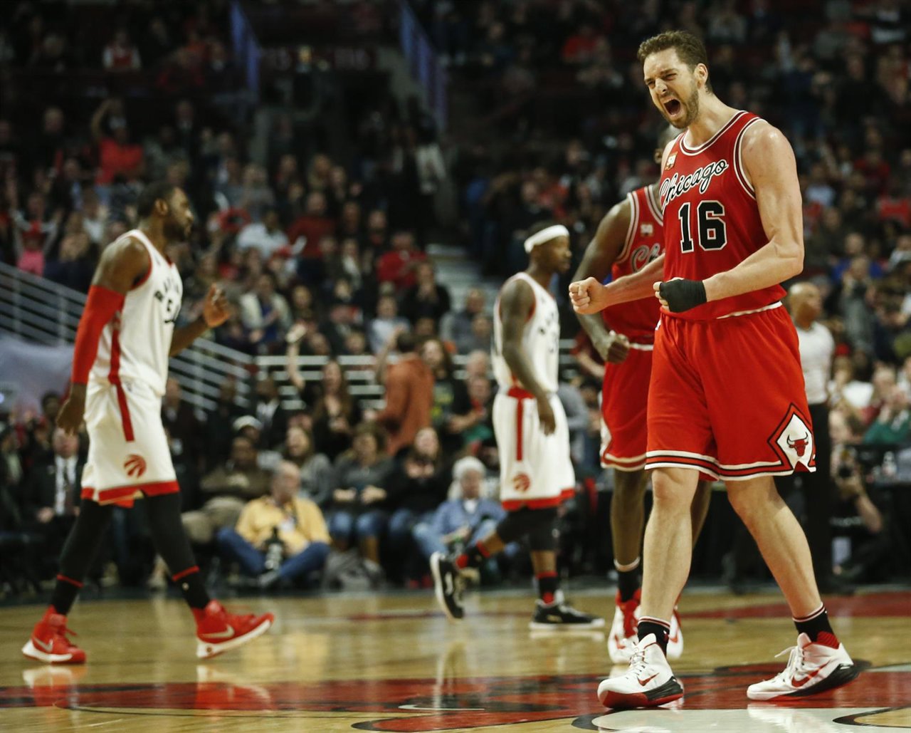 Pau Gasol NBA Toronto Raptors Chicago Bulls