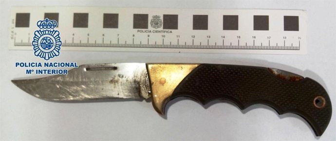 Navaja intervenida por la Policía Nacional