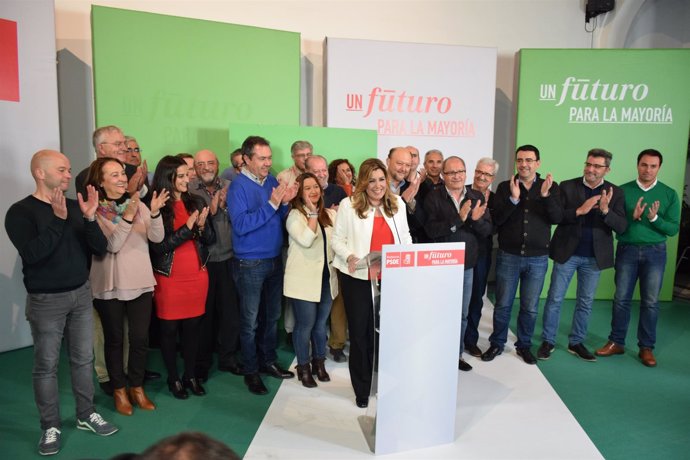 Susana Díaz interviene ante los periodistas esta noche electoral