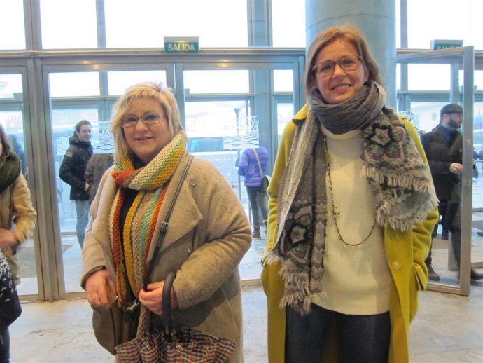 Las diputadas Carme Adán y Tereixa Paz