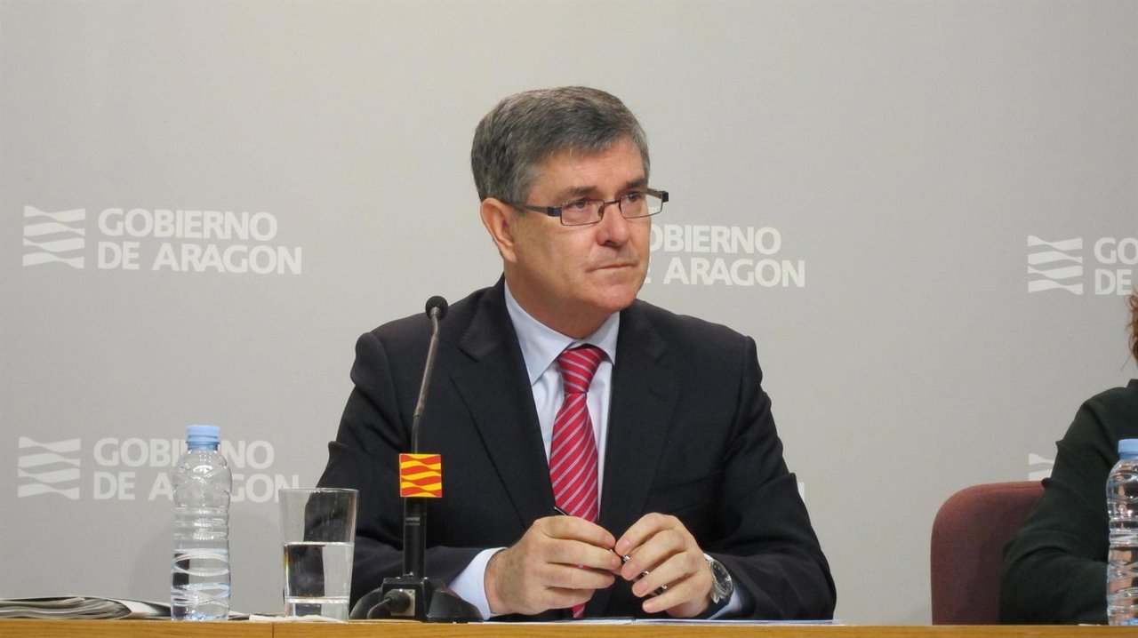El consejero de Presidencia de Aragón, Vicente Guillén