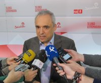 El PSOE acusa a Cospedal de mentir por decir que su acuerdo con C's prevé un referéndum