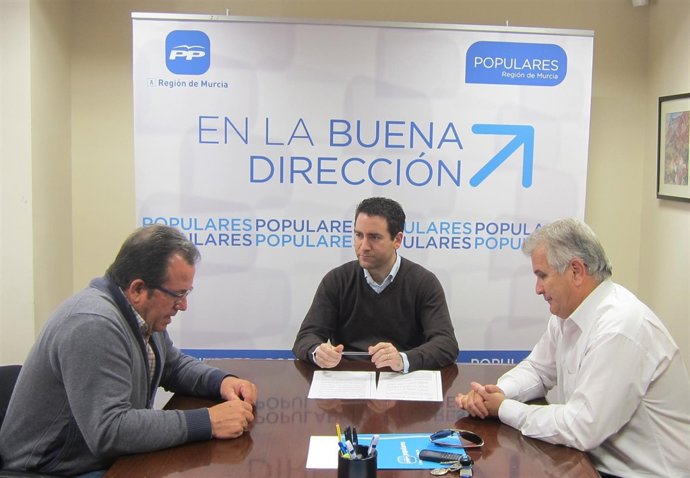 Teodoro García se reúne con representantes regionales de organizaciones agraria