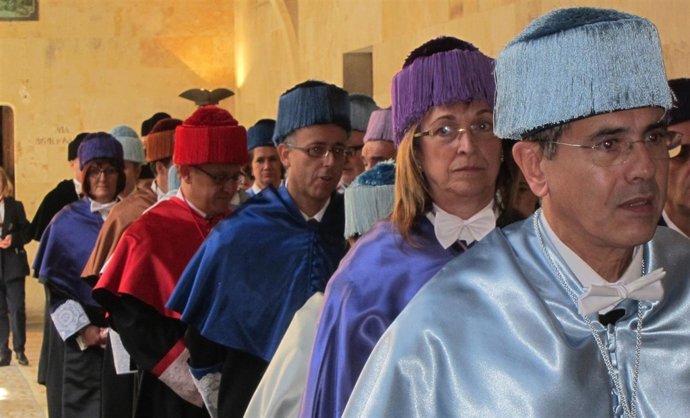 Acto académico en la USAL