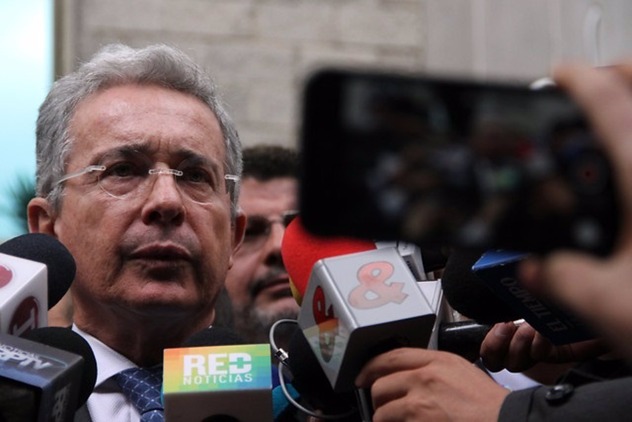 Polémica autoría del asesinato del padre del expresidente colombiano Uribe 