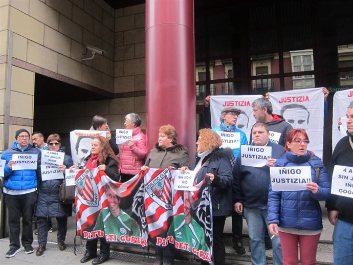 Concentración de la plataforma Iñigo Gogoan