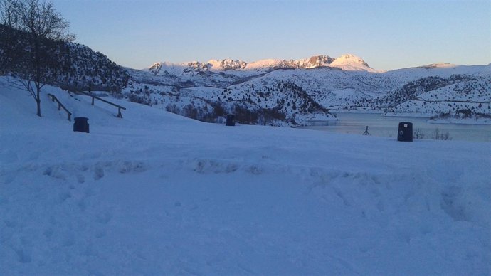 Nieve, embalse, temporal, barrios de luna