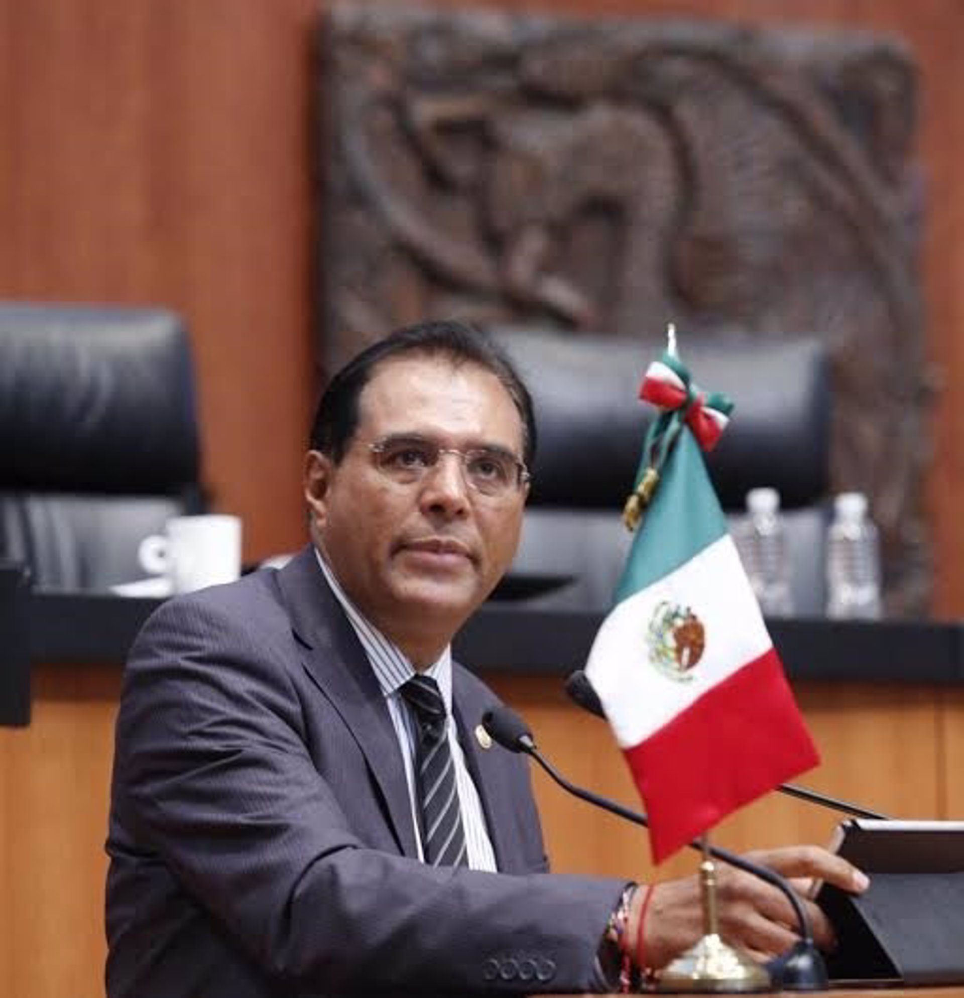El senador de Oaxaca, Benjamín Robles presenta su renuncia al PRD