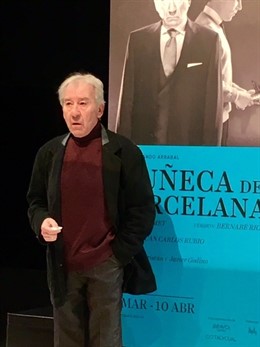 José Sacristán en 'Muñeca de porcelana'