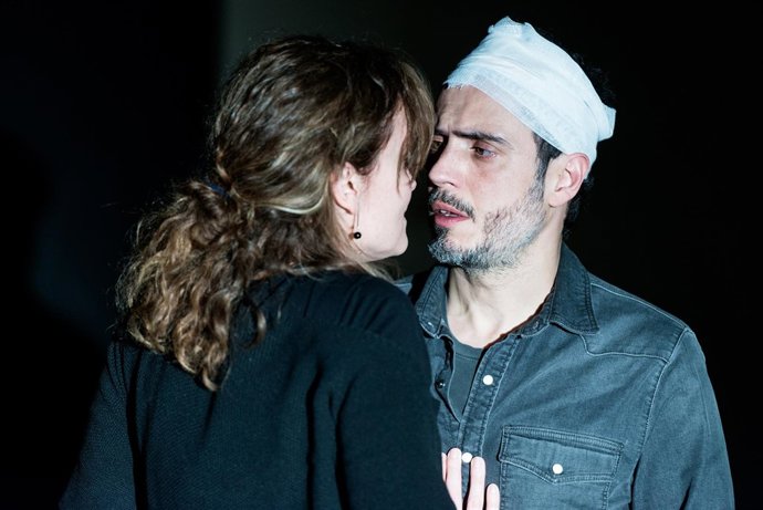 Un instante de la obra 'Don Joan' de Molière en el TNC con Julio Manrique