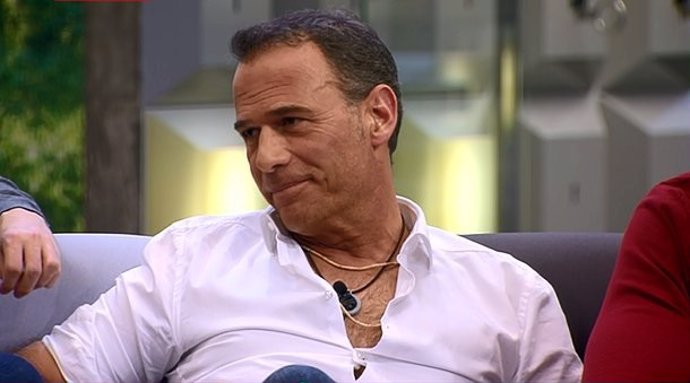 TodosConCarlosLozano el hashtag que pide su permanencia en GH VIP