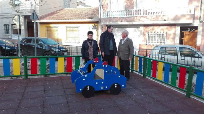 Guillén en un parque infantil