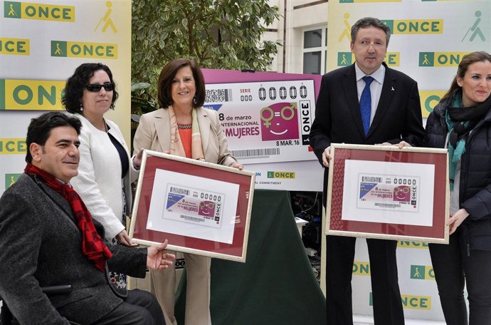 Junta presenta el cupón de la ONCE por el Día Internacional de las Mujeres