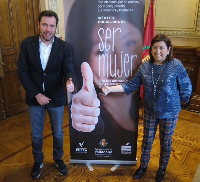El alcalde de Valladolid, Óscar Puente, y la concejal Mª Victoria Soto