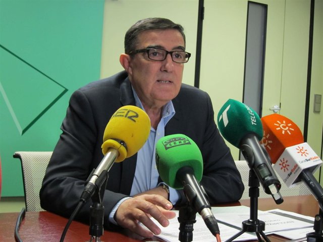 El delegado territorial de Educación en Huelva, Vicente Zarza. 