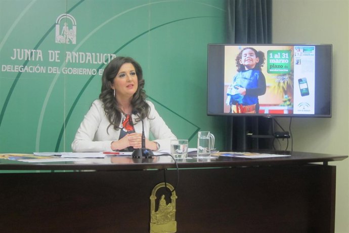 Yolanda Caballero informa sobre el proceso de escolarización.