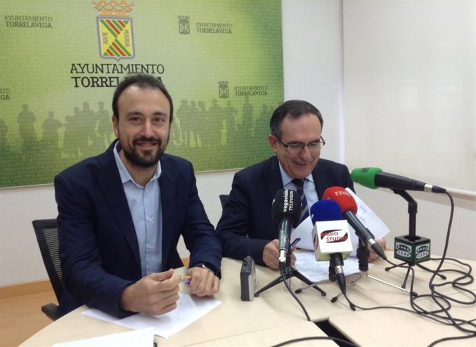 López Estrada y Cruz Viadero, concejal y alcalde de Torrelavega 