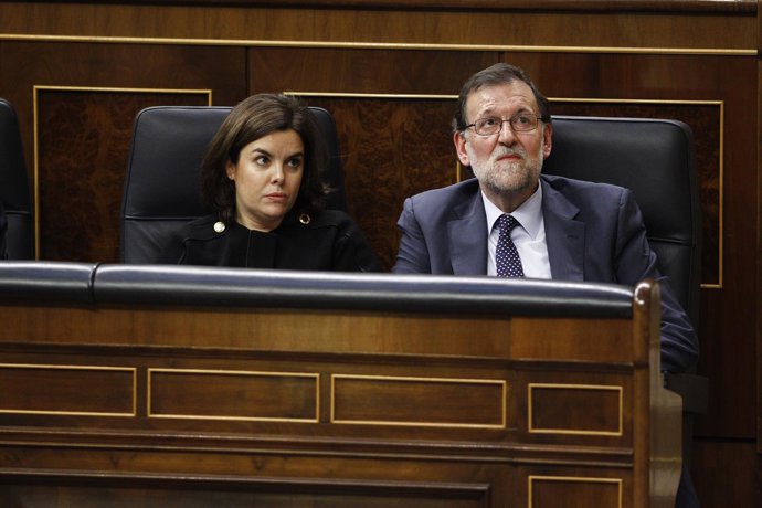 Mariano Rajoy y Soraya Sáenz de Santamaría en el discurso de investidura