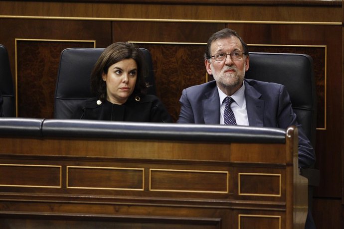 Mariano Rajoy y Soraya Sáenz de Santamaría en el discurso de investidura