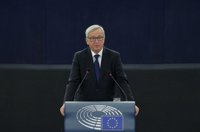 Juncker dice que la crisis humanitaria en Grecia era "previsible"