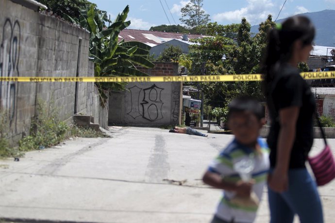 The Wider Image: Death in San Salvador 