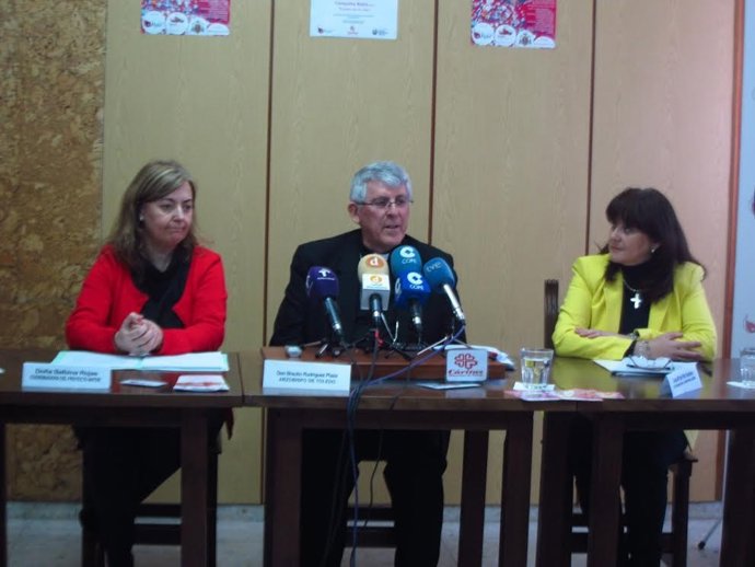 El arzobispo en rueda de prensa