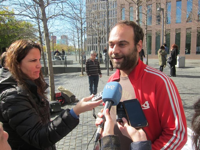 El portavoz de los querellantes de plaza Catalunya, Antón Uró