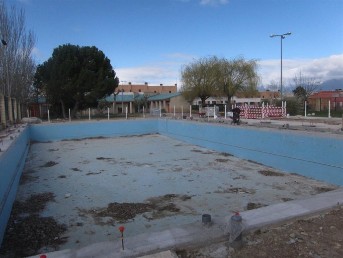 Imagen de las piscinas de El Cortijo que se están remodelando