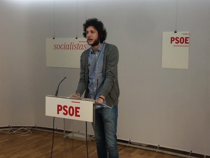 El secretario general de las Juventudes Socialistas, José Antonio Campos